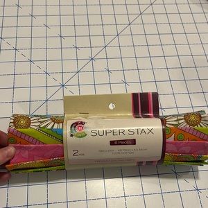 Creative Cuts Super Stax Floral Fat Quarter Pack